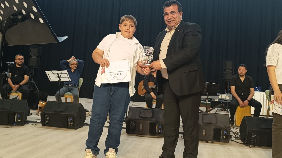BESNİ SES YARIŞMASINDA BAŞARI